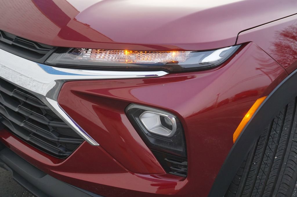 Used 2024 Chevrolet TrailBlazer LS w/ LPO, Blackout Package image 29