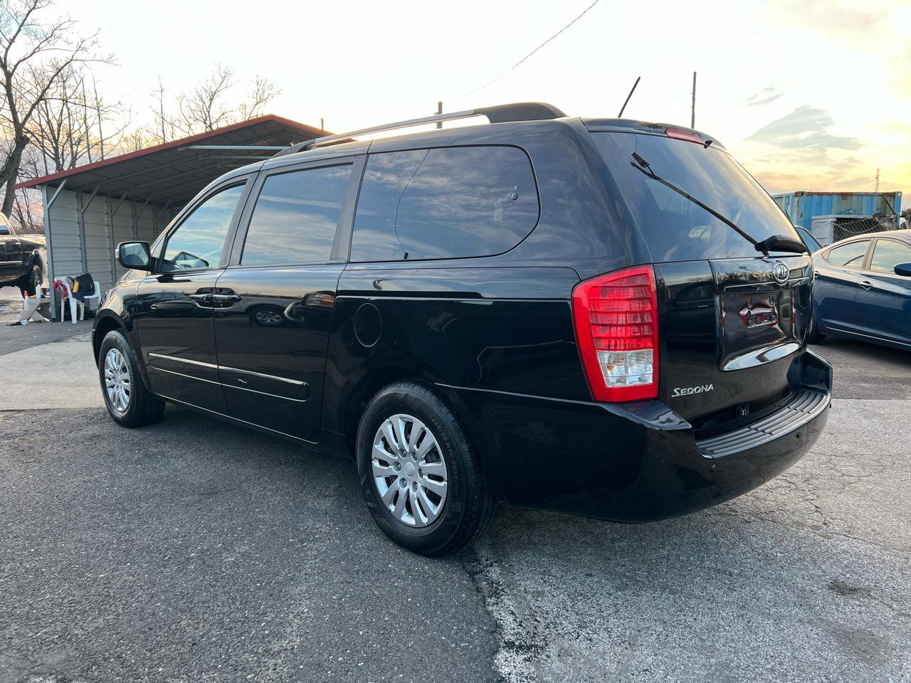Used 2012 Kia Sedona LX FWD image 8