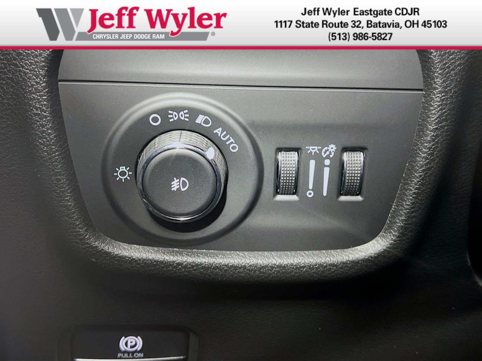 New 2026 Jeep Grand Cherokee Limited w/ Limited Altitude Package AWD/4WD image 14