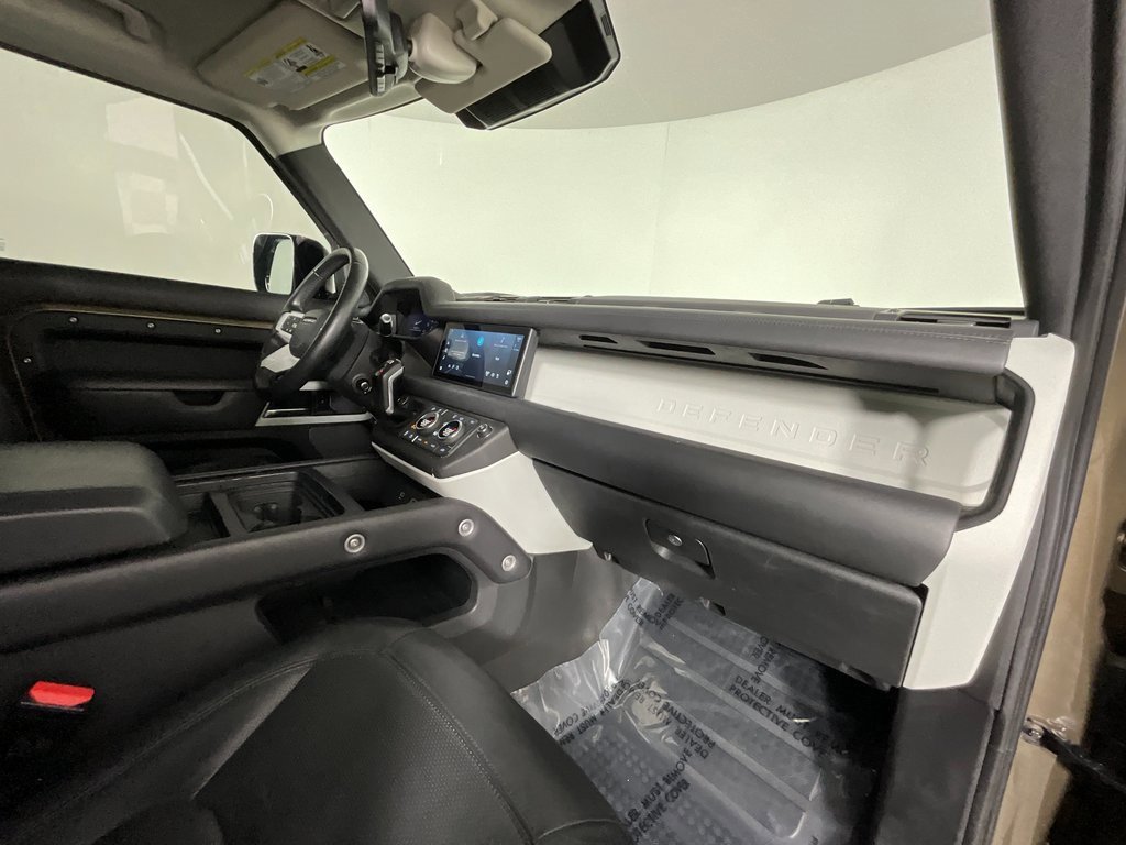 Used 2020 Land Rover Defender 110 HSE image 19
