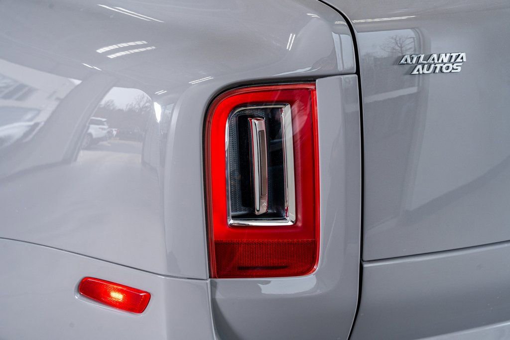Used 2022 Rolls-Royce Cullinan image 28