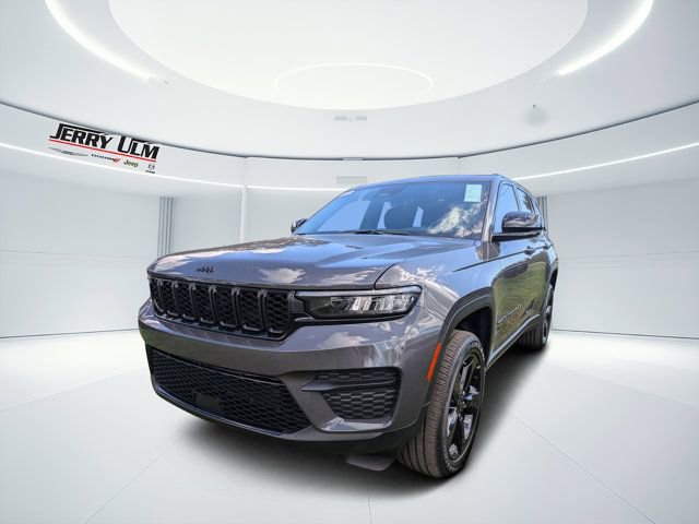 New 2025 Jeep Grand Cherokee Altitude image 6