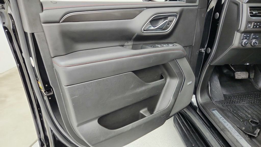 Used 2022 Chevrolet Tahoe RST w/ Luxury Package image 11