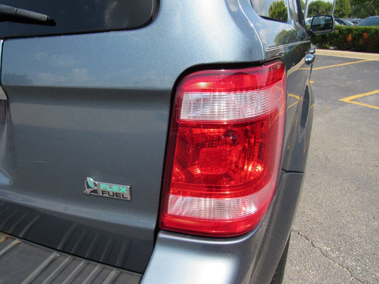 Used 2010 Ford Escape Limited FWD image 19