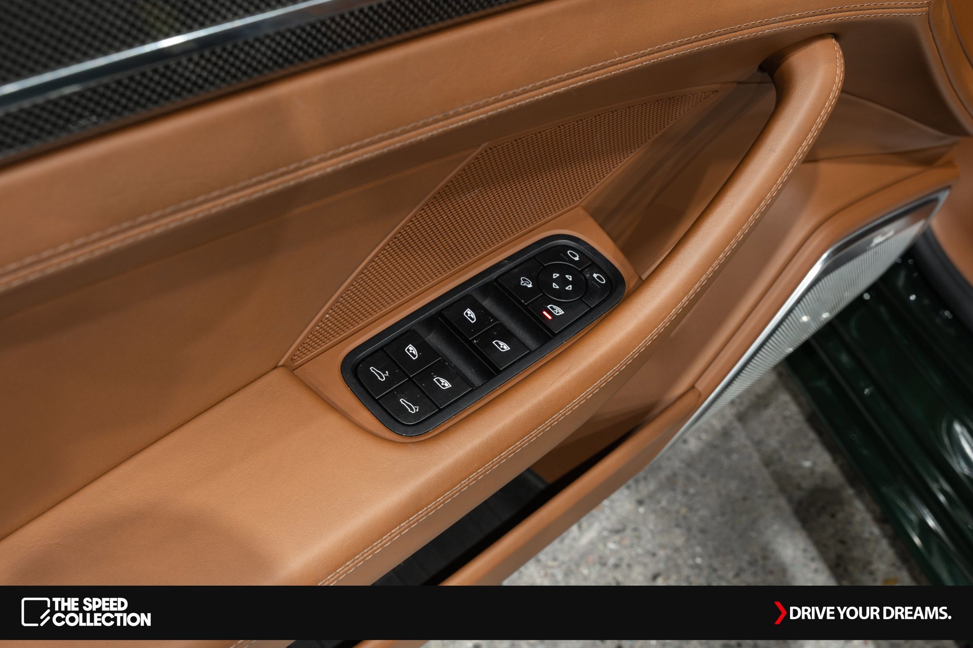 Used 2022 Porsche Panamera Turbo S image 11