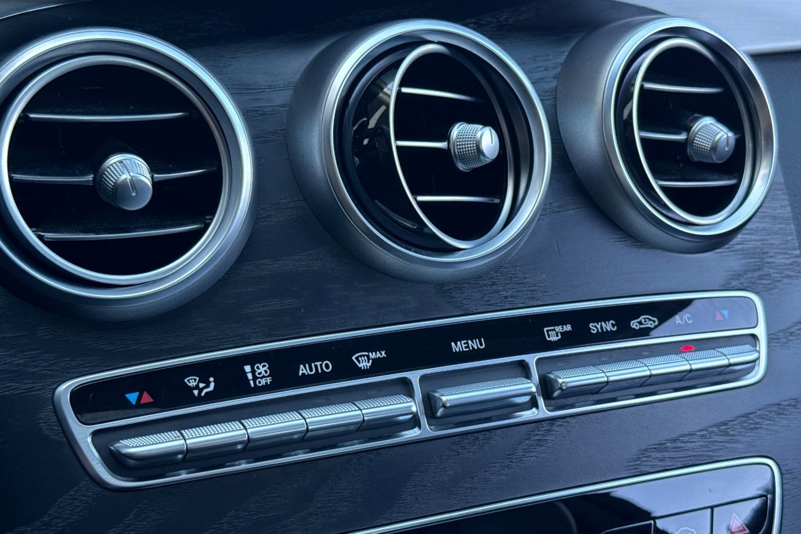 Used 2021 Mercedes-Benz C 300 Sedan image 25