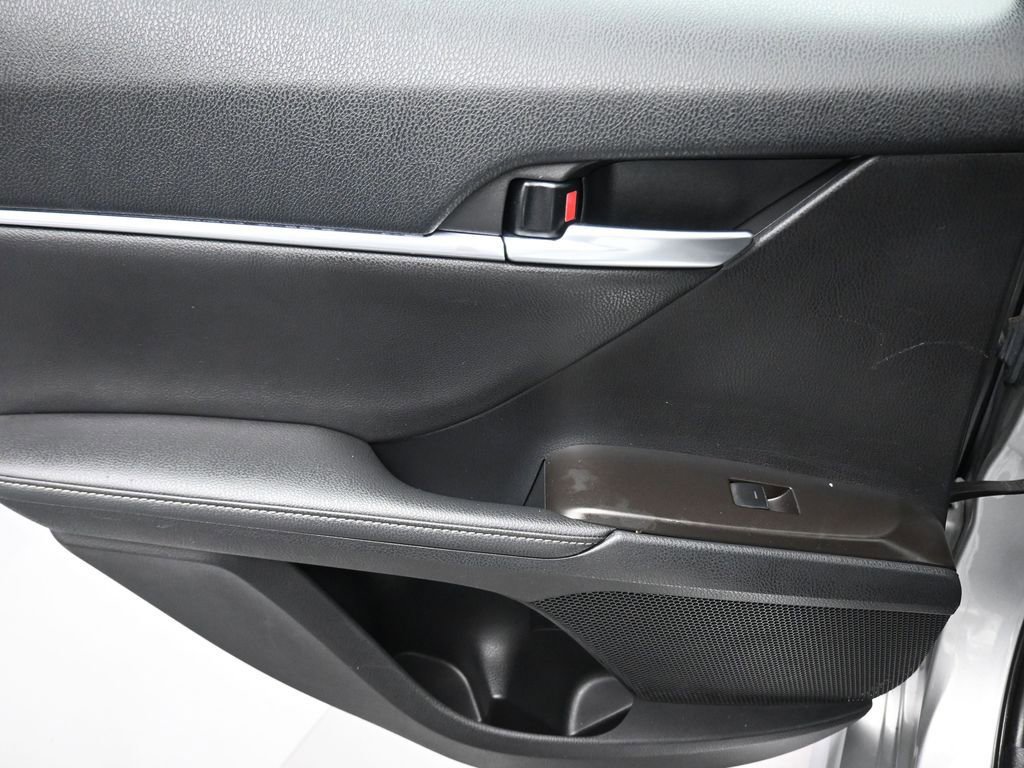 Used 2021 Toyota Camry XSE w/ Navigation Package image 31