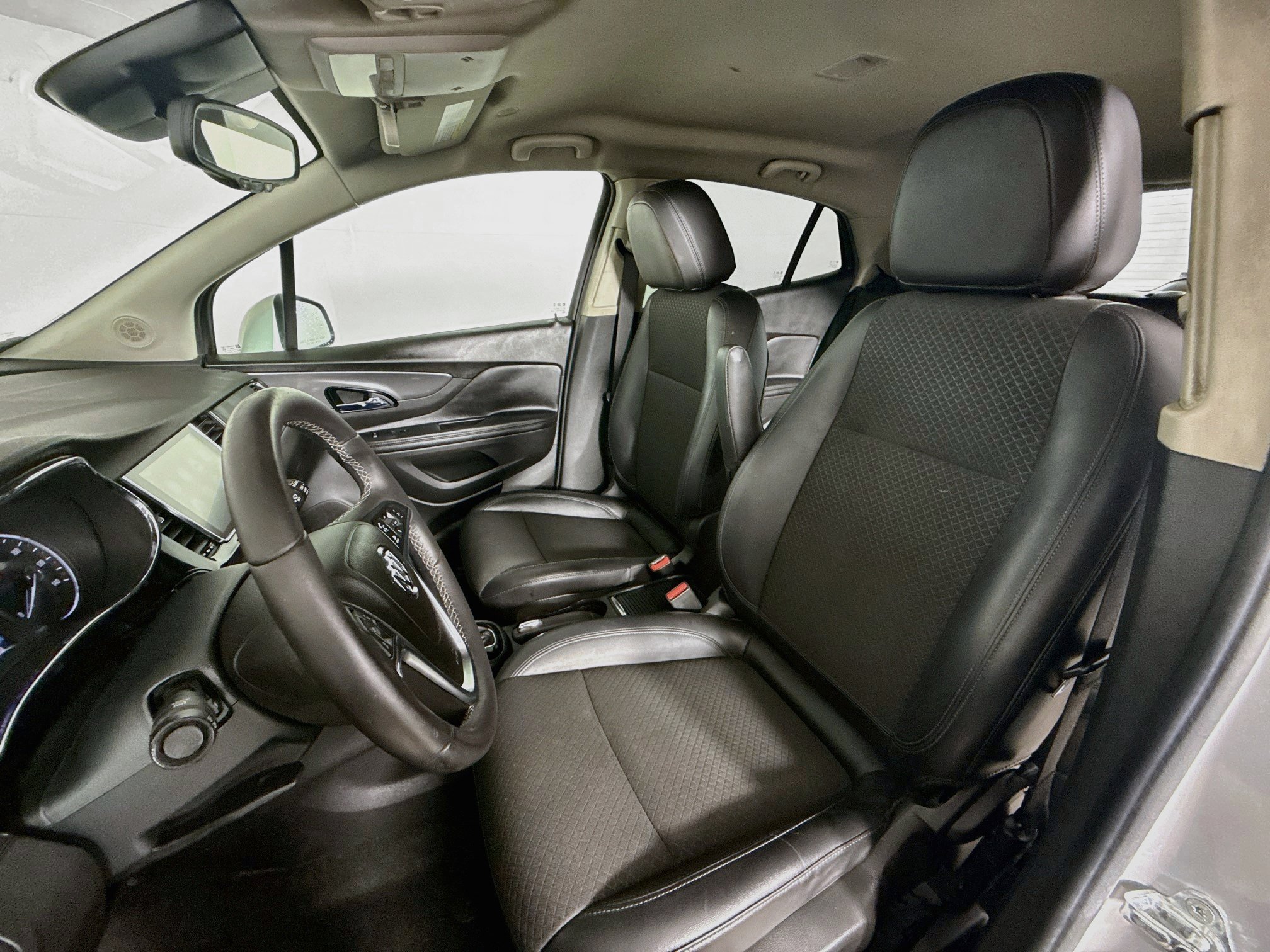 Used 2021 Buick Encore Preferred FWD image 24