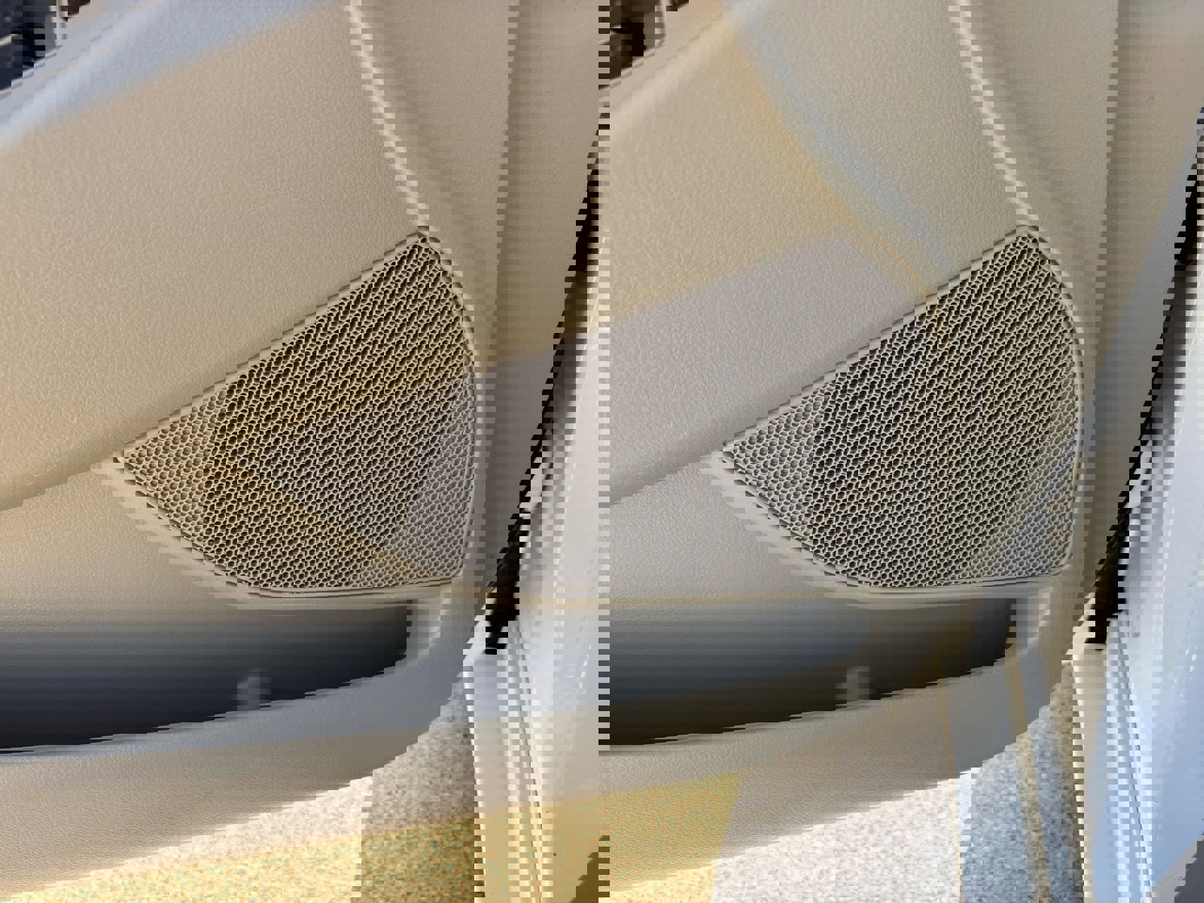 Used 2010 Toyota Camry LE image 13