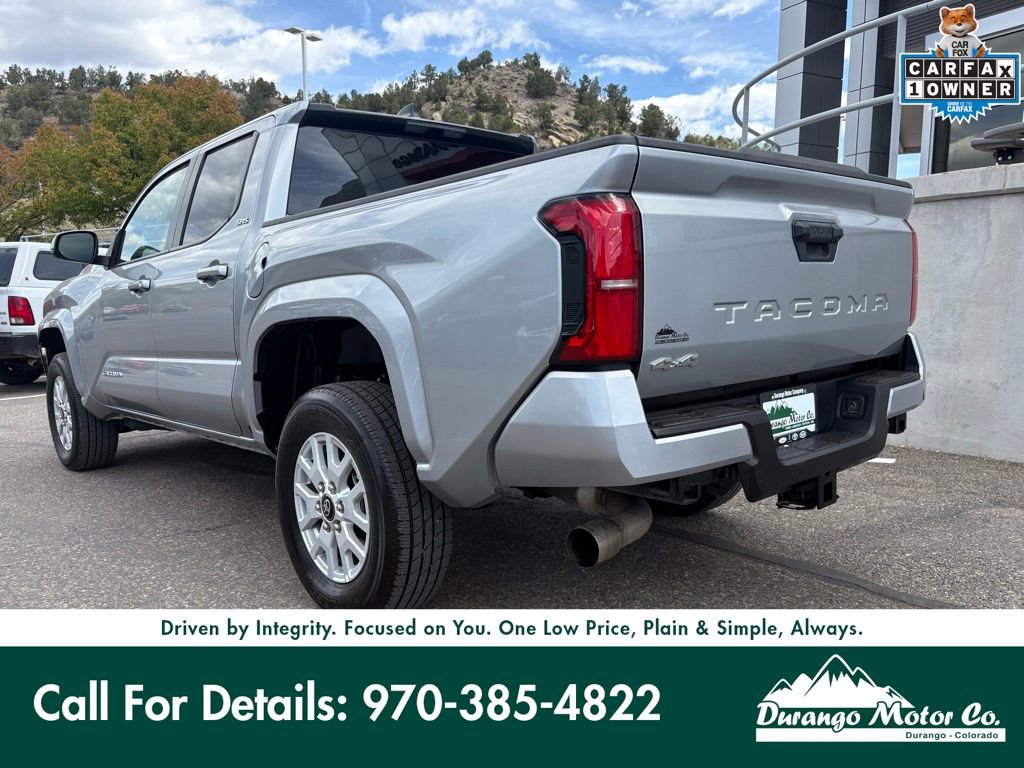 Used 2024 Toyota Tacoma SR5 AWD/4WD image 5