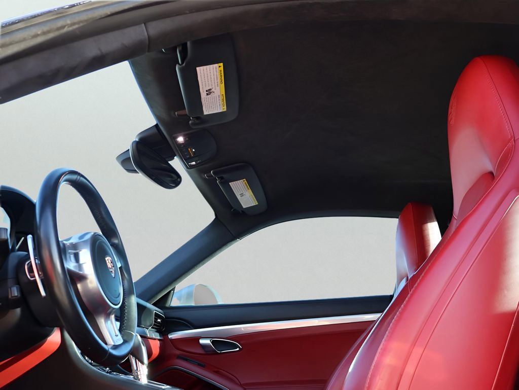 Used 2015 Porsche 911 Turbo image 31