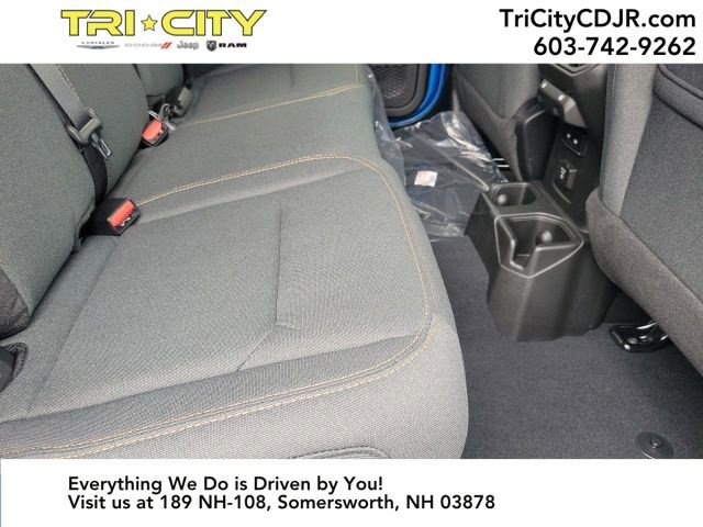 New 2024 Jeep Wrangler Sahara image 31