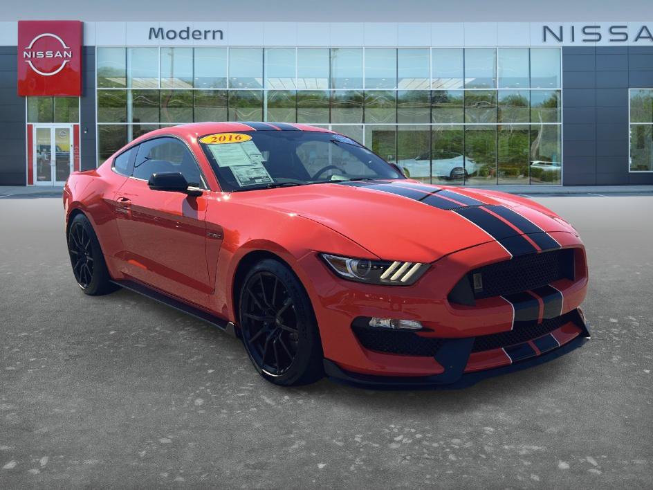Used 2016 Ford Mustang Shelby GT350 w/ Technology Package RWD image 3