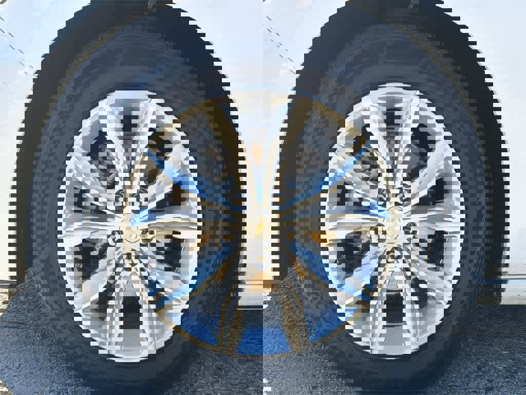 Used 2023 Chevrolet Malibu LT image 9