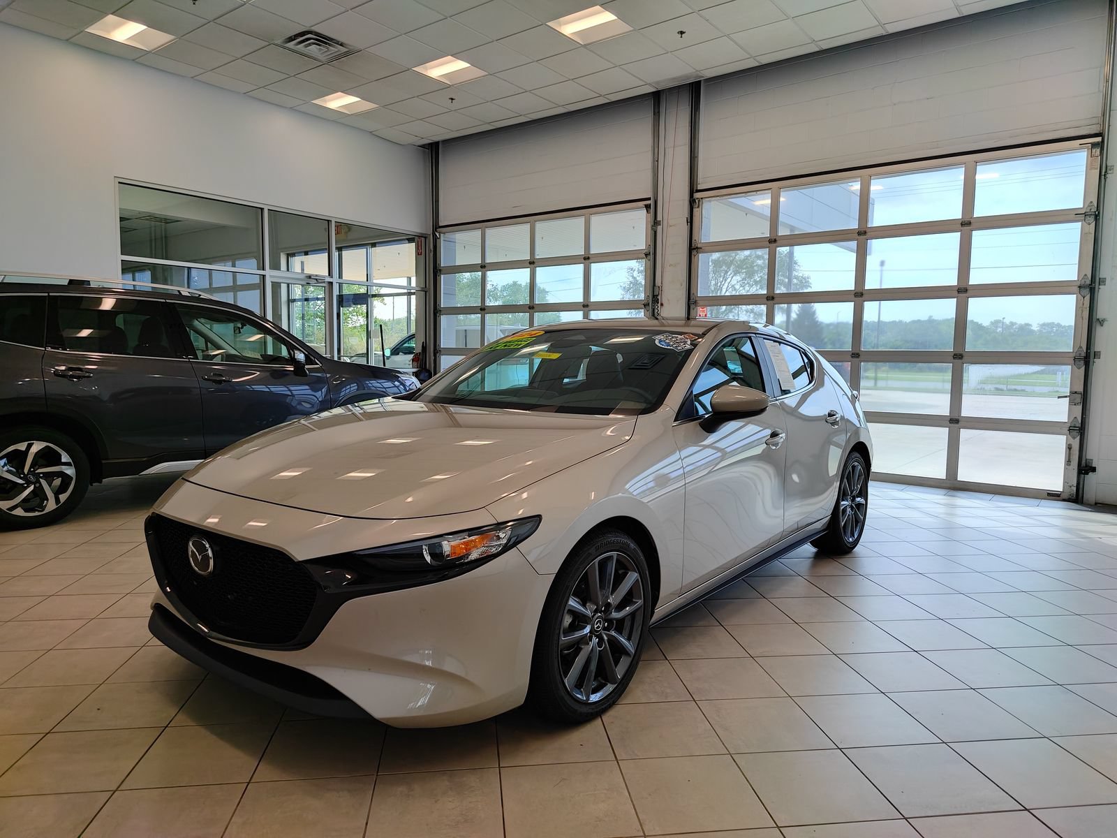 Used 2024 MAZDA MAZDA3 s FWD image 7
