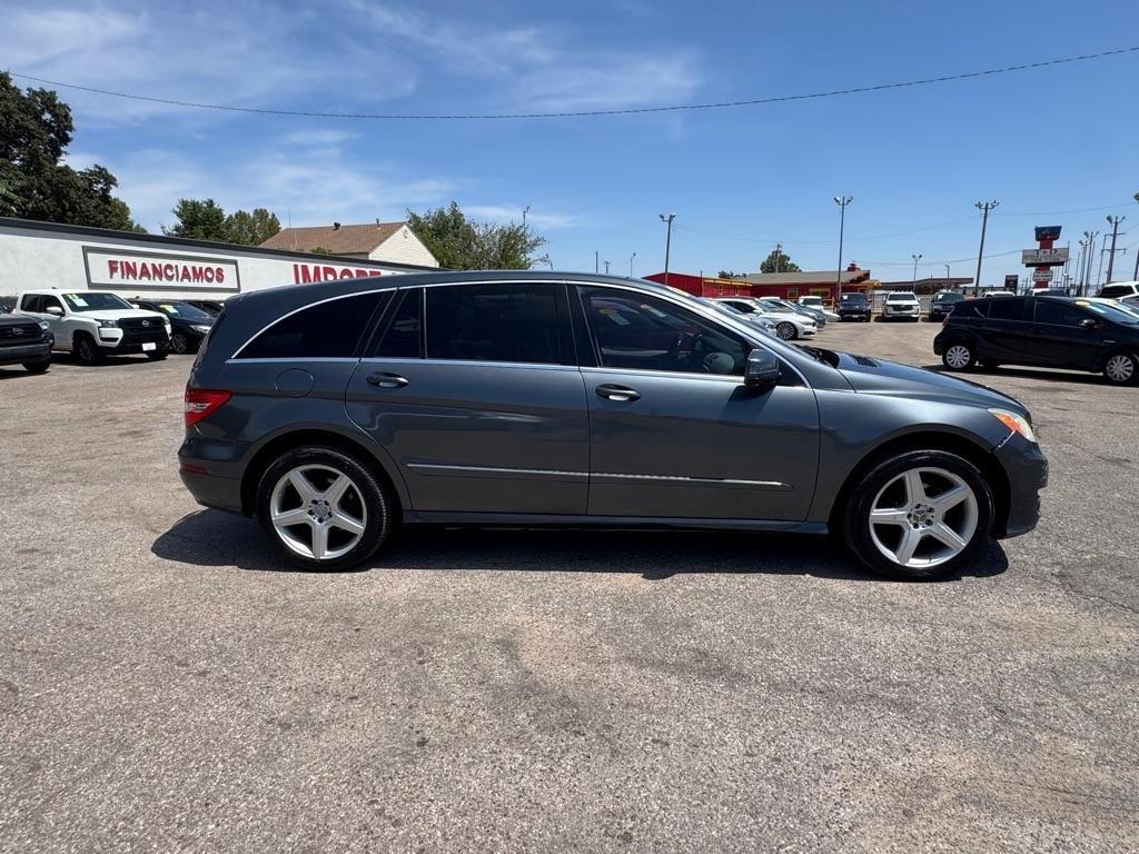 Used 2011 Mercedes-Benz R 350 4MATIC image 4