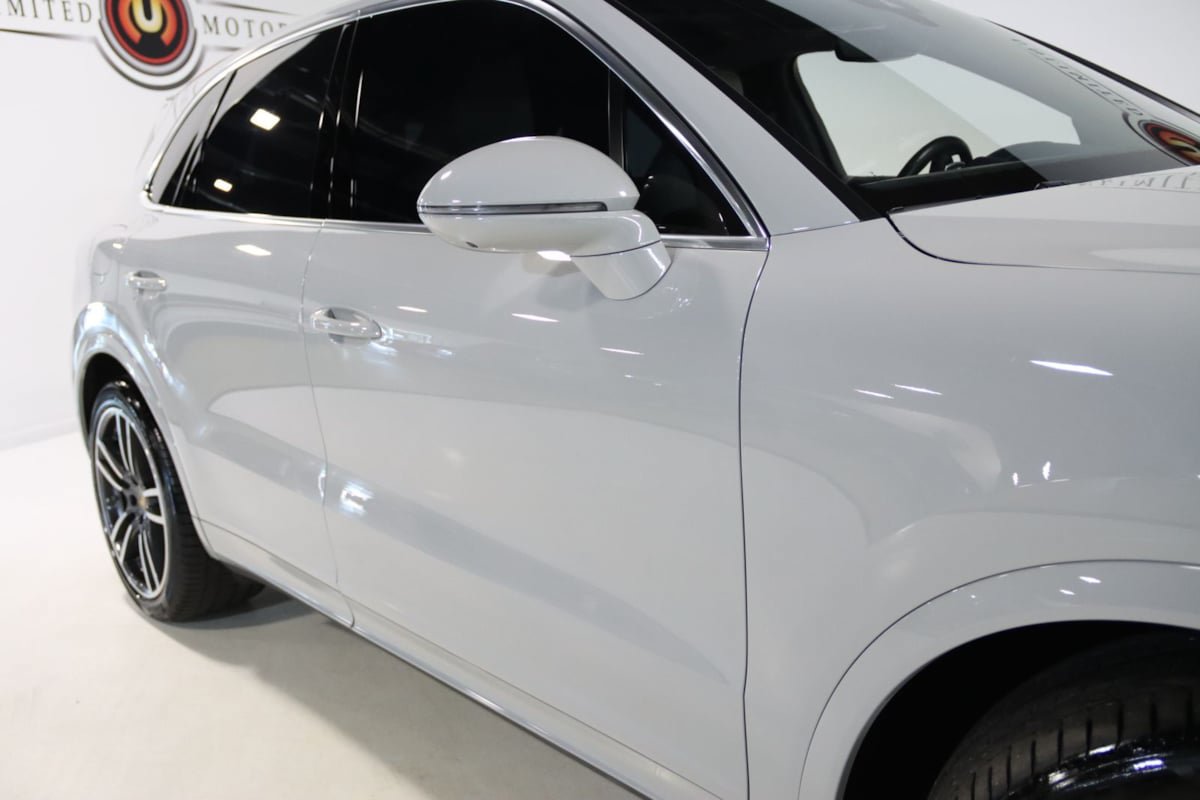 Used 2020 Porsche Cayenne Turbo AWD/4WD image 11