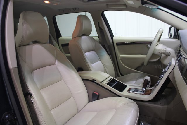 Used 2008 Volvo XC70 3.2 image 21