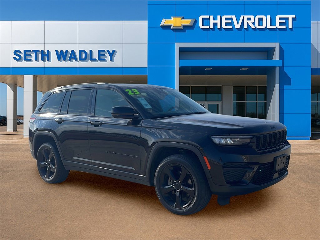 Used 2023 Jeep Grand Cherokee Altitude