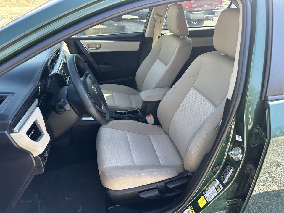 Used 2015 Toyota Corolla LE image 15