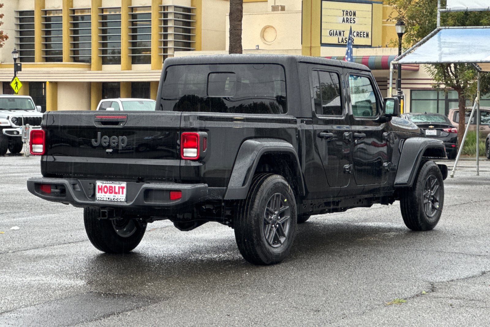 New 2025 Jeep Gladiator Sport image 3