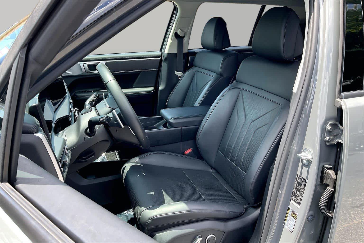 Used 2024 Hyundai Santa Fe SEL FWD image 24