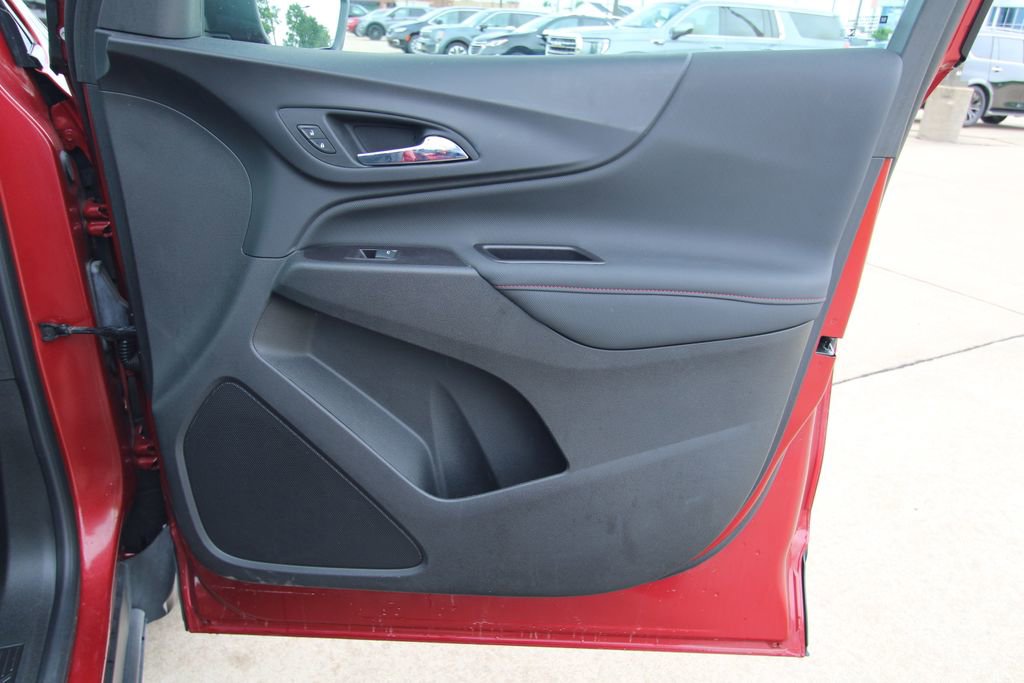 Used 2022 Chevrolet Equinox RS AWD/4WD image 36
