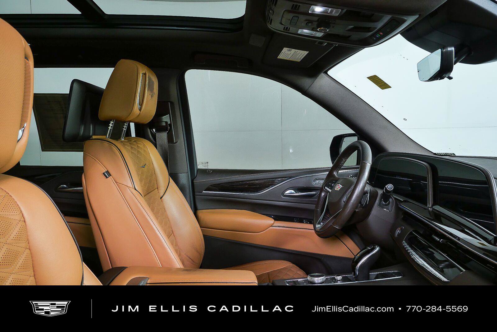 Used 2021 Cadillac Escalade Sport w/ Driver Assist Tech Package AWD/4WD image 24