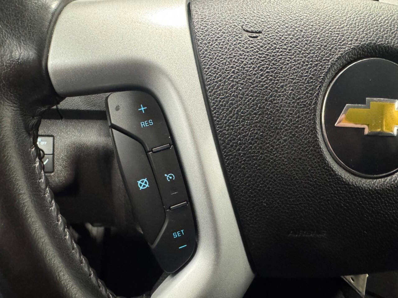 Used 2011 Chevrolet Traverse LT w/ Red Premiere Package image 29