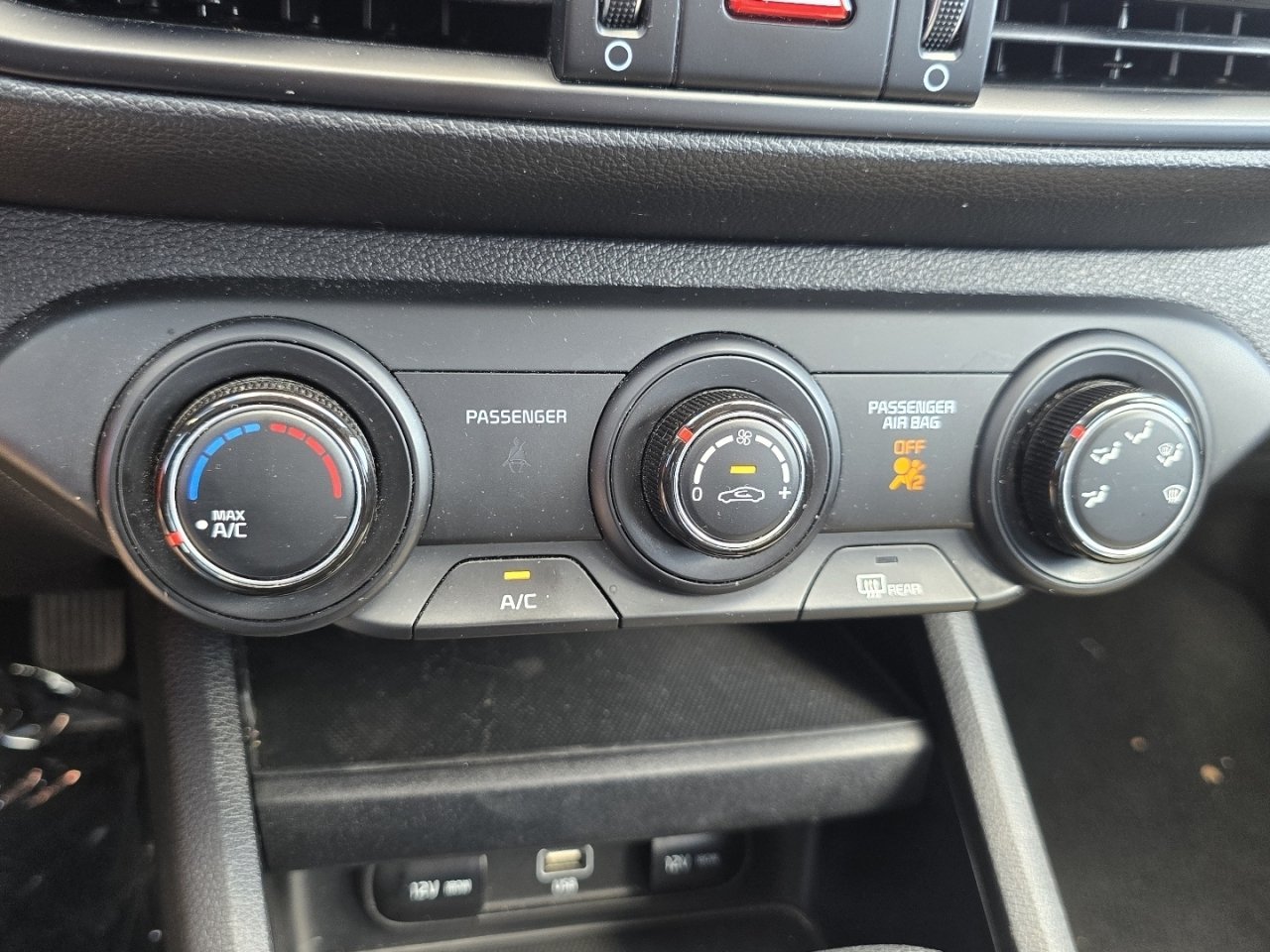 Used 2023 Kia Forte LXS w/ LXS Technology Package FWD image 26