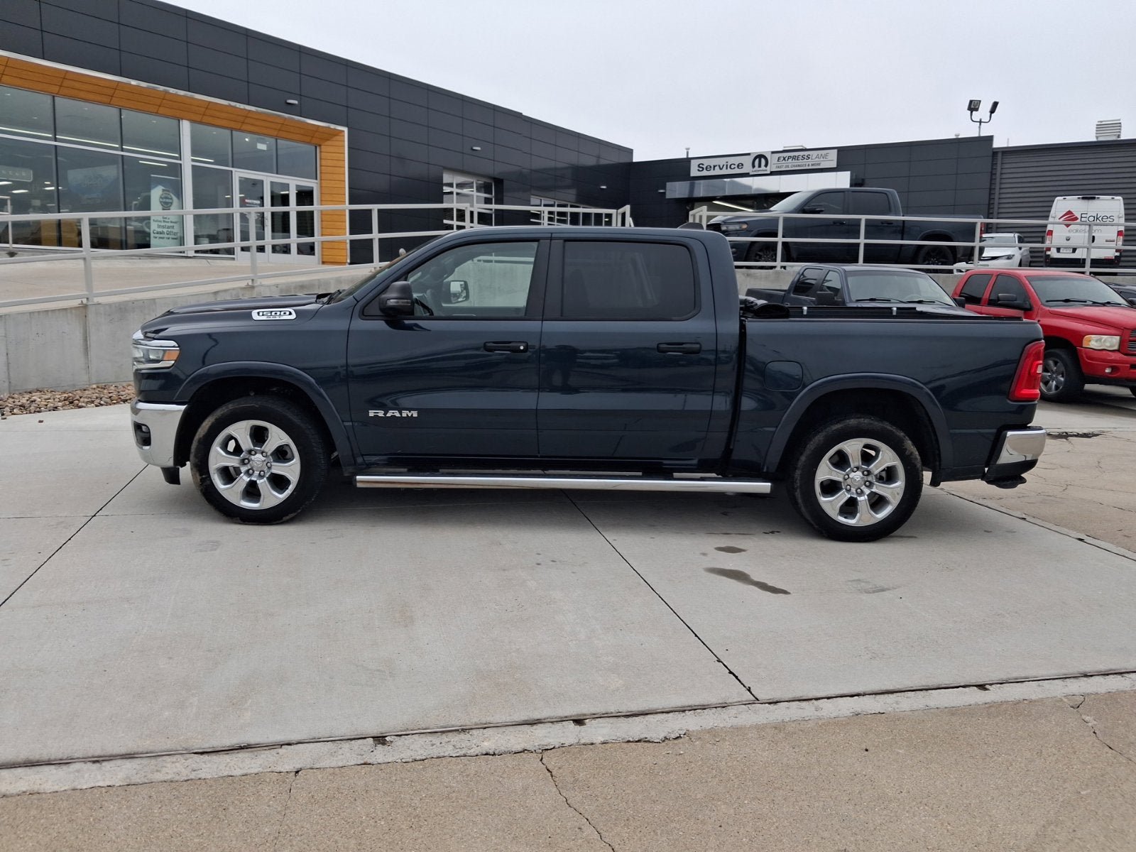 Used 2025 RAM 1500 Big Horn AWD/4WD image 2