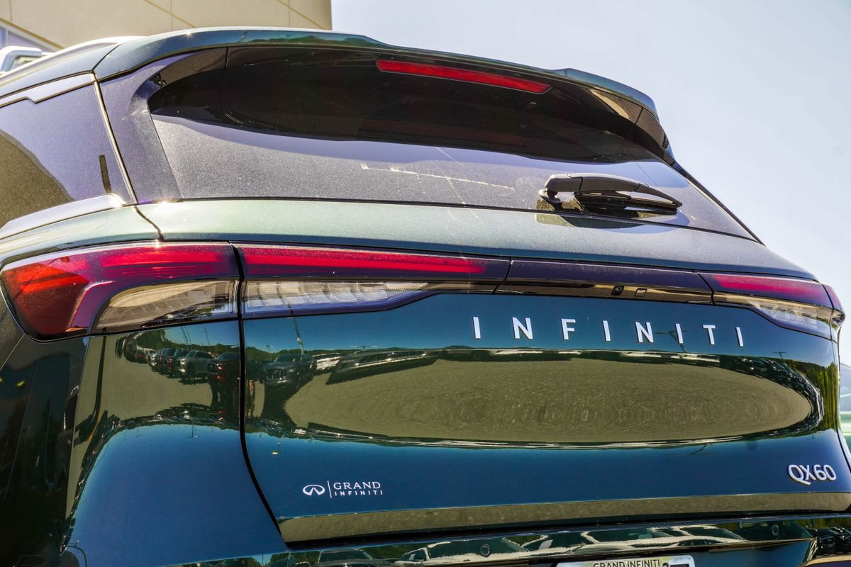 Certified 2026 INFINITI QX60 Luxe w/ Cargo Package image 13