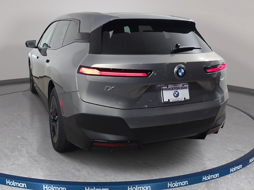 Certified 2024 BMW iX xDrive50 w/ Premium Package AWD/4WD image 7