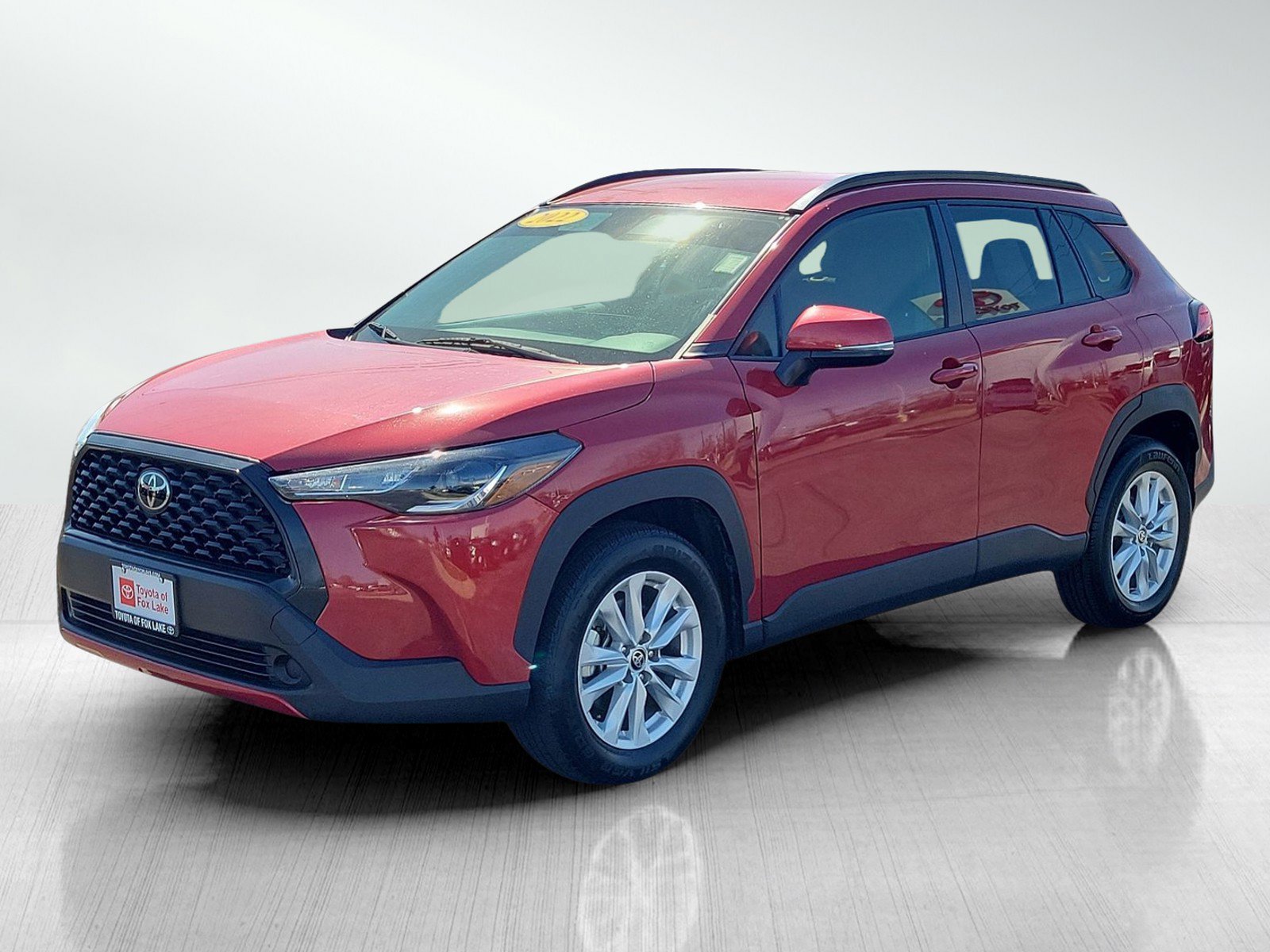 Used 2022 Toyota Corolla Cross LE FWD image 2