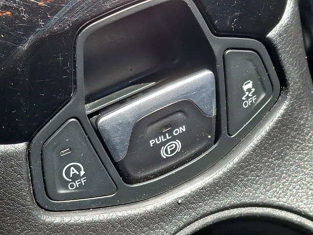 Used 2020 Jeep Compass Limited AWD/4WD image 24