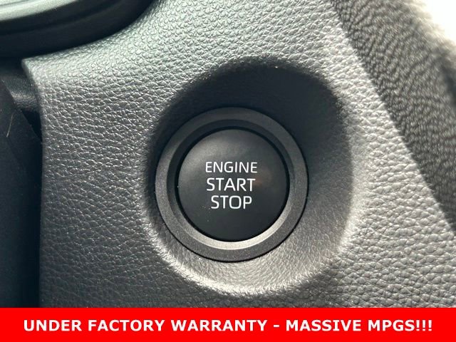 Used 2025 Toyota Corolla Cross LE FWD image 25