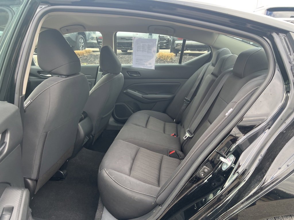 Used 2024 Nissan Altima 2.5 SV image 10