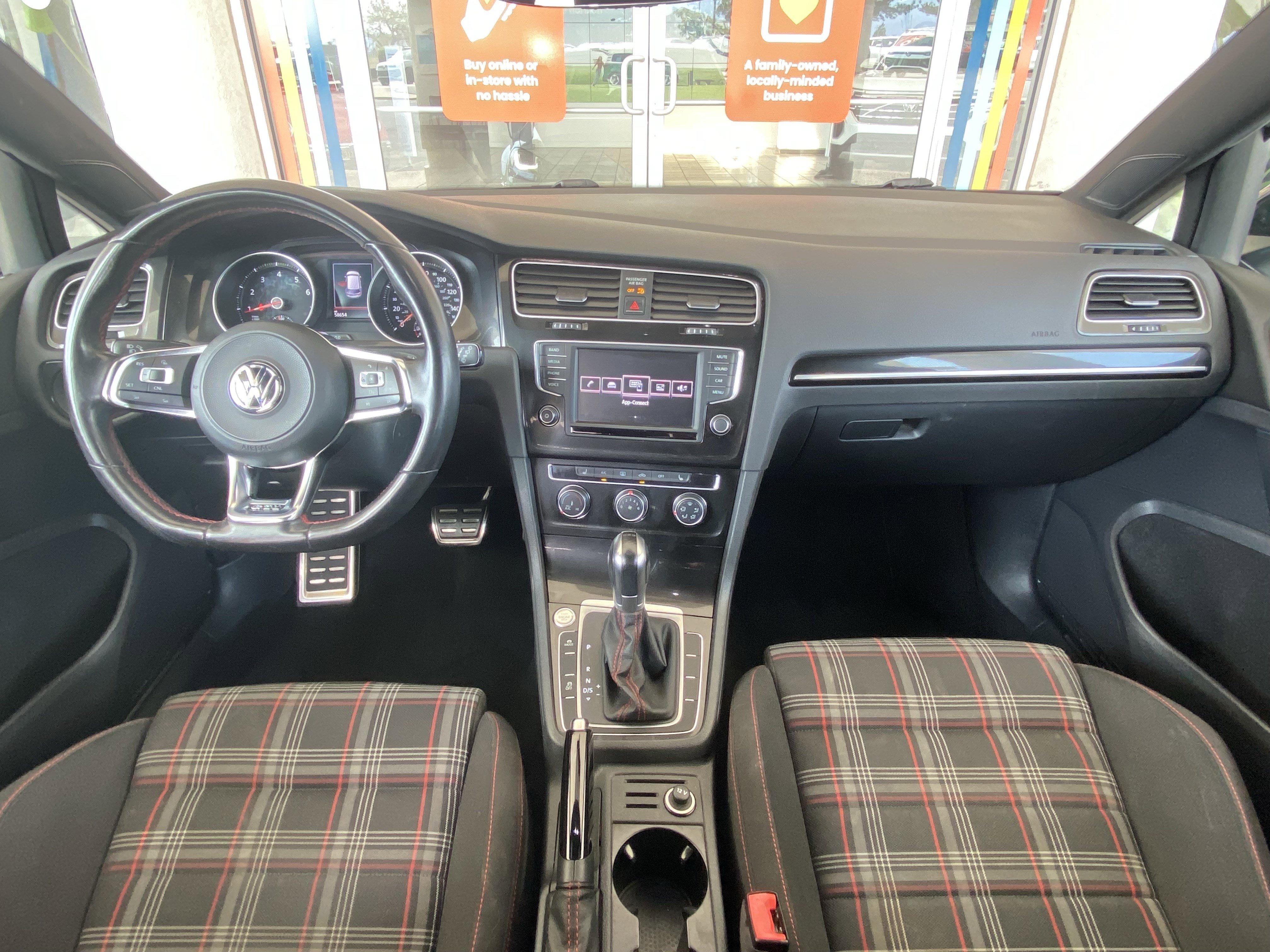 Used 2017 Volkswagen GTI Sport image 19