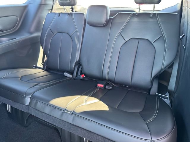 New 2026 Chrysler Pacifica Select w/ S Appearance Package image 15