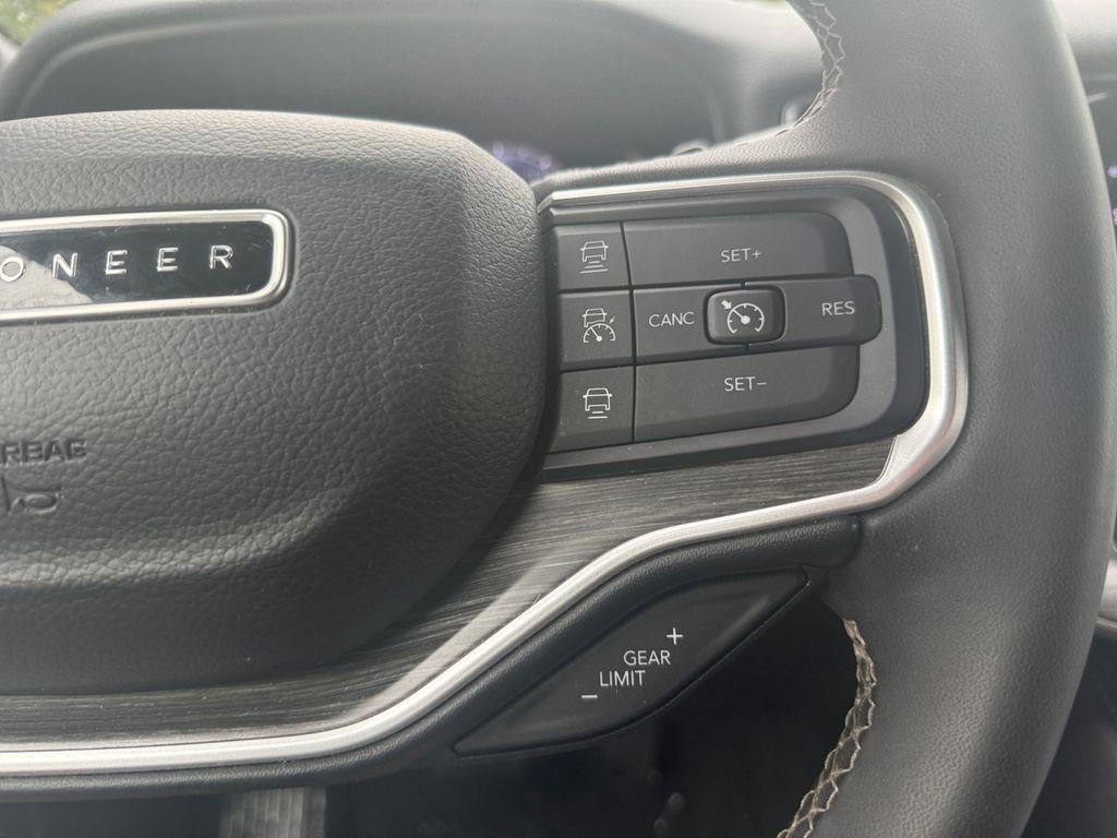 Used 2024 Jeep Wagoneer Series III image 23