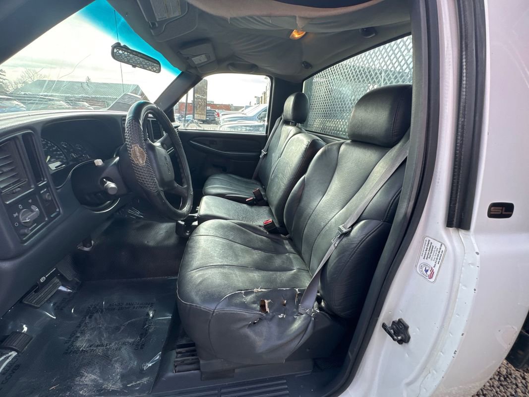 Used 2001 GMC Sierra 3500 SL image 10
