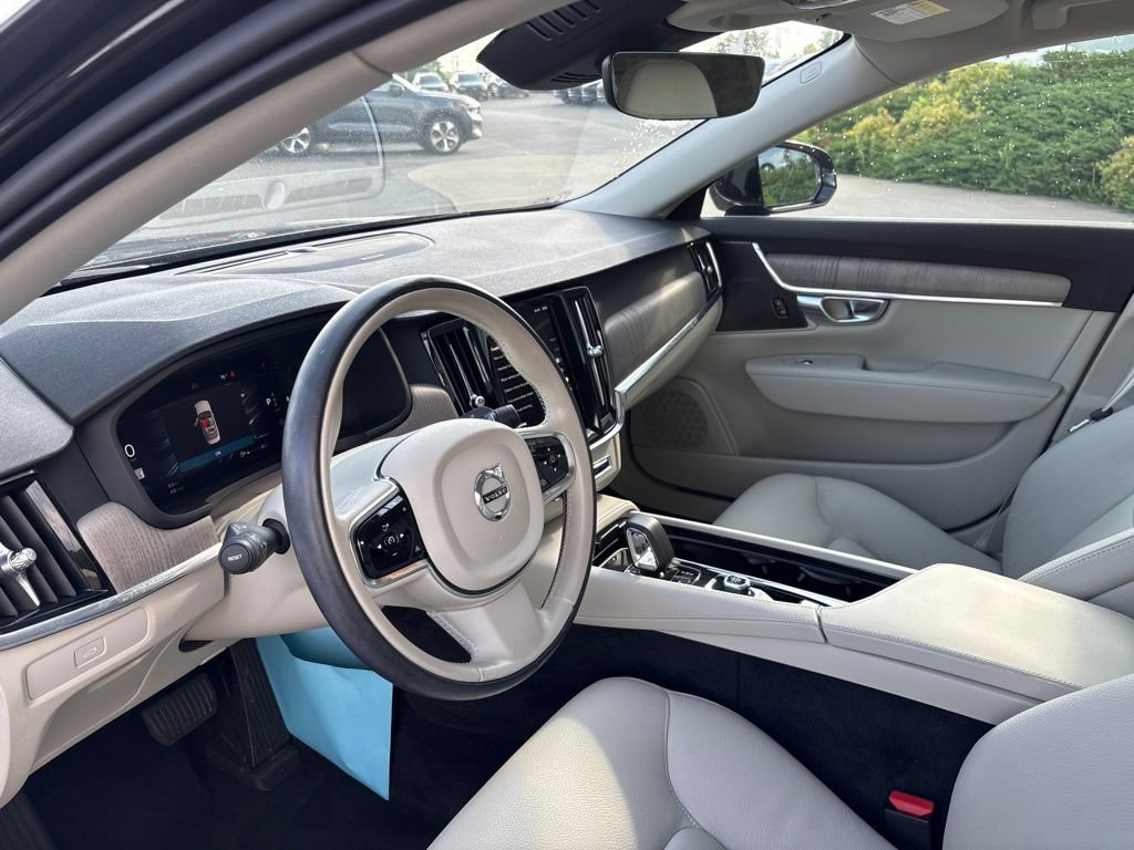 Certified 2023 Volvo S90 B6 Plus AWD/4WD image 16