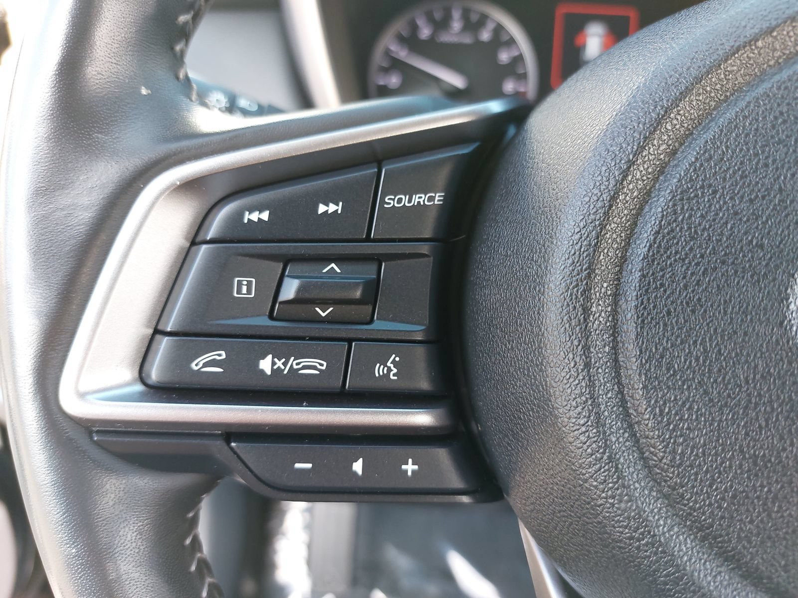 Used 2023 Subaru Outback Touring XT w/ Tech Package 2 AWD/4WD image 17