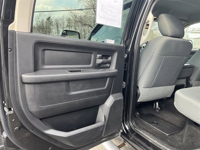 Used 2016 RAM 3500 Tradesman w/ Chrome Appearance Group image 25