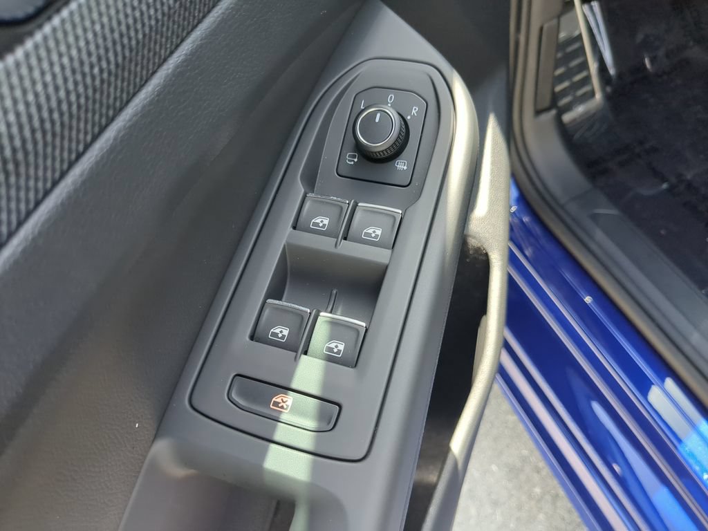 Certified 2026 Volkswagen Golf AWD/4WD image 17