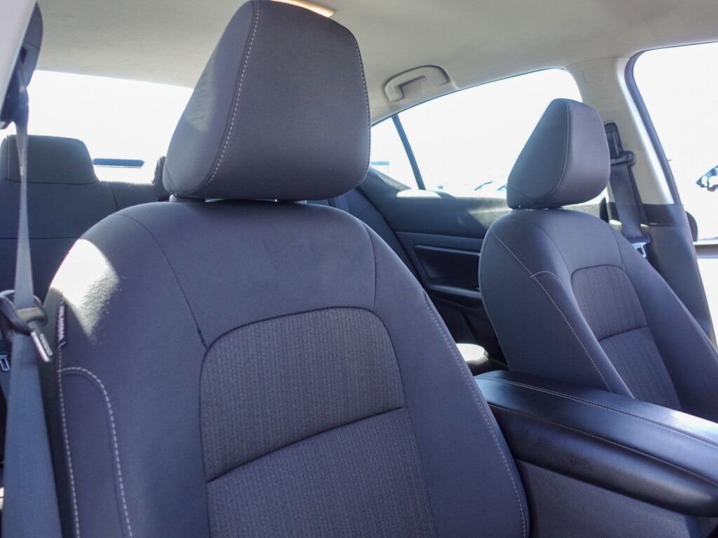 Used 2024 Nissan Altima 2.5 SV image 15