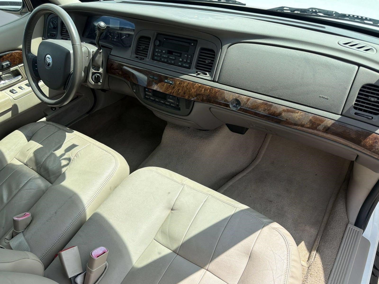 Used 2010 Mercury Grand Marquis LS RWD image 26
