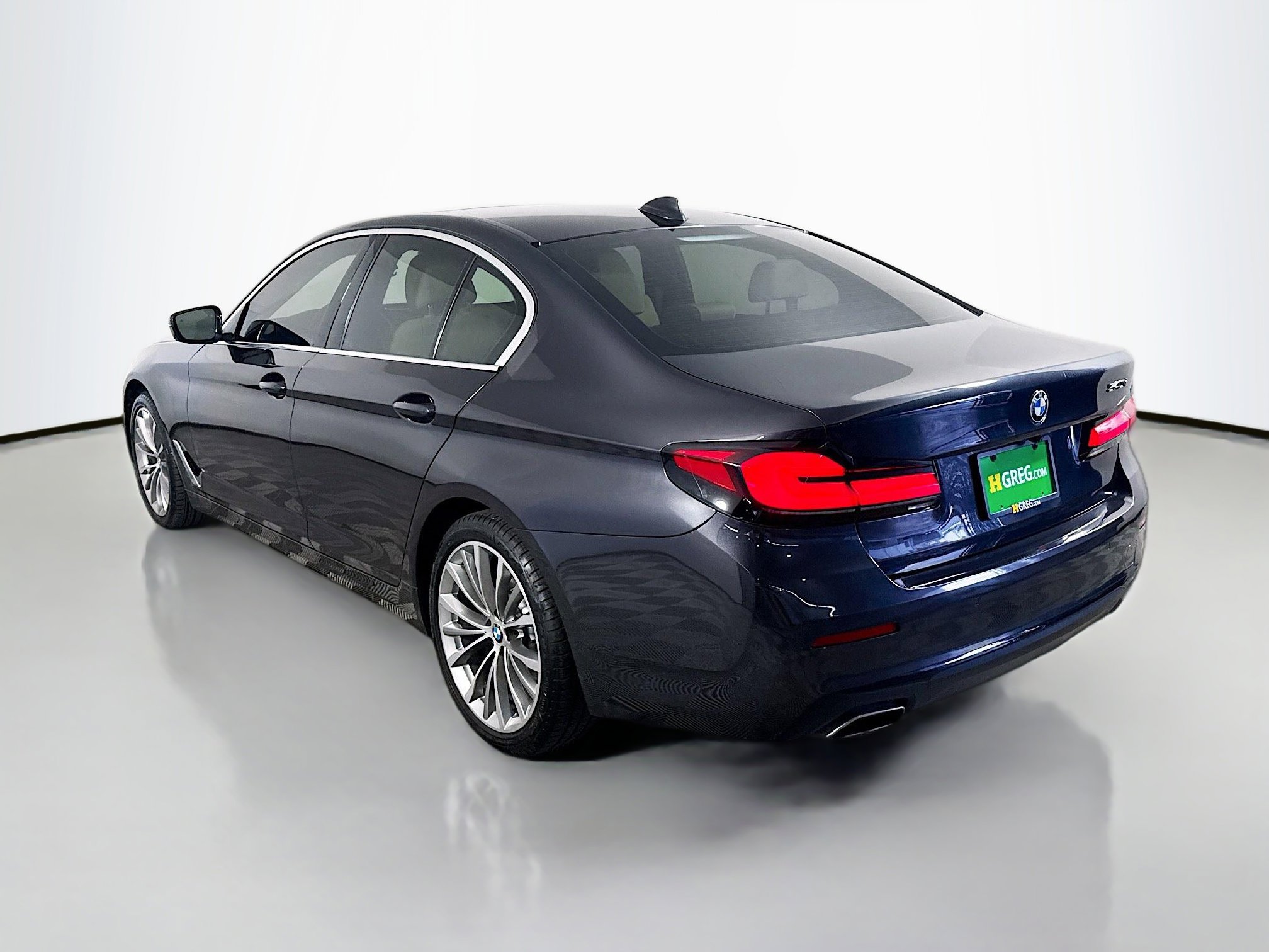 Used 2023 BMW 540i w/ Premium Package image 7