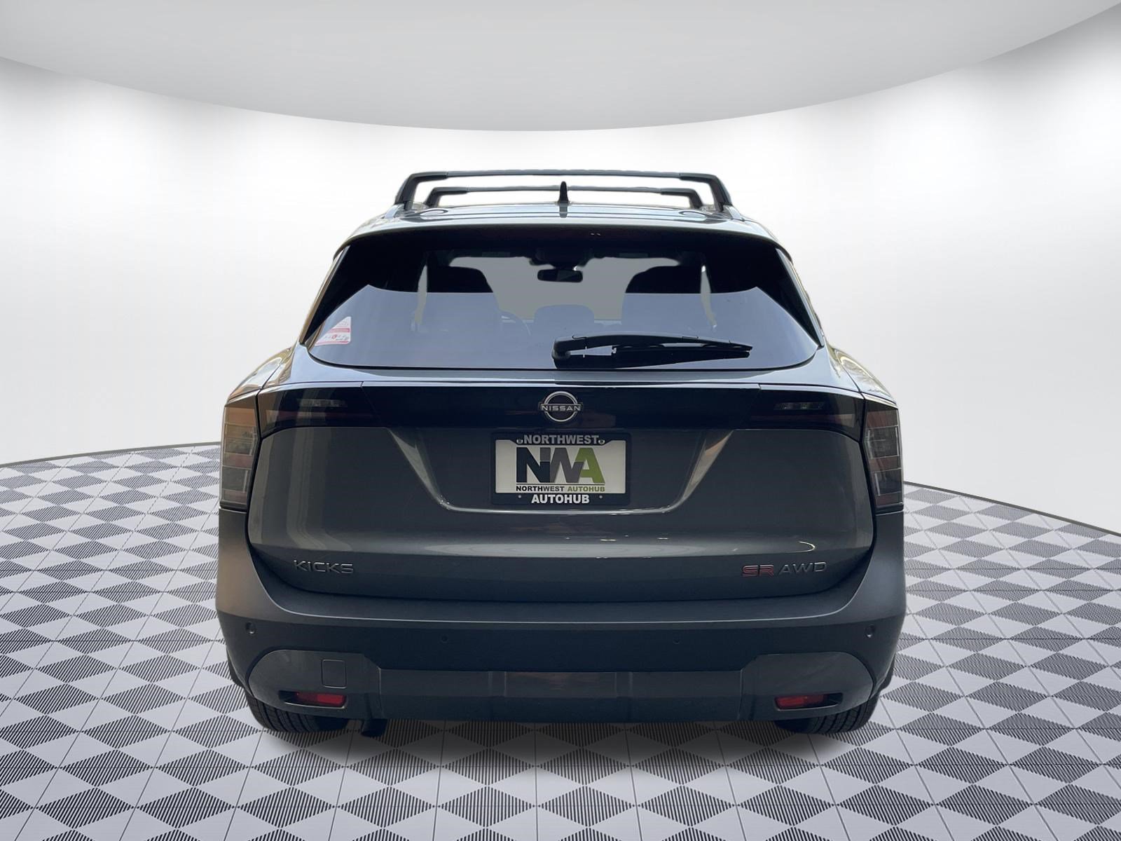 Used 2026 Nissan Kicks SR w/ Cold Weather Package image 4