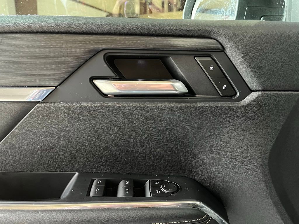 Used 2025 GMC Acadia Elevation image 22